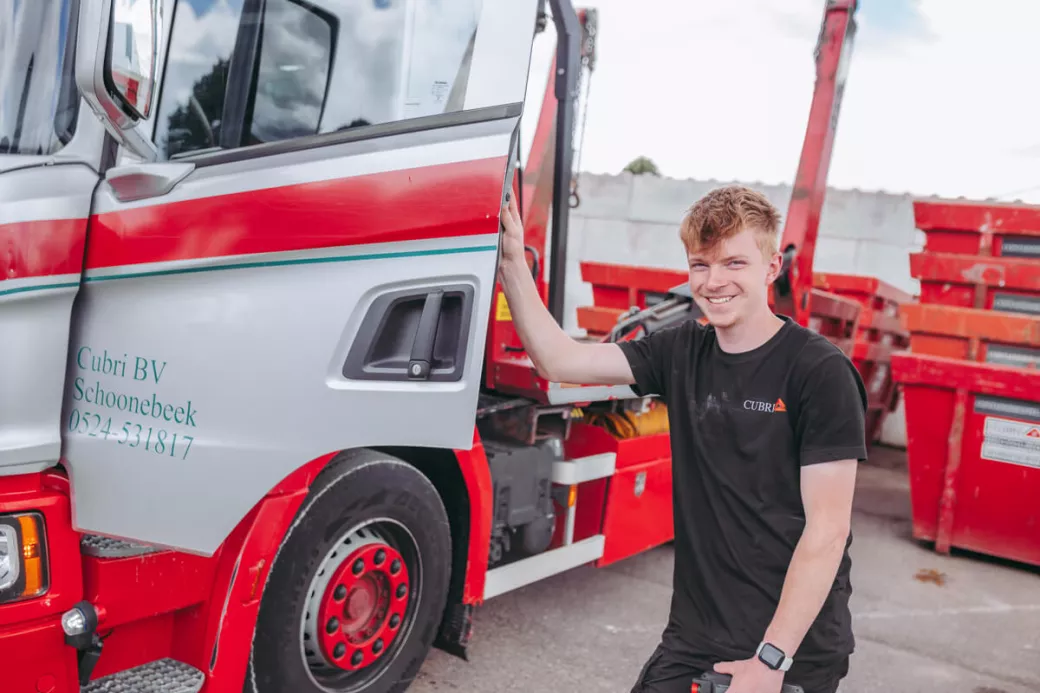 Het plaatsen van een container in Roden